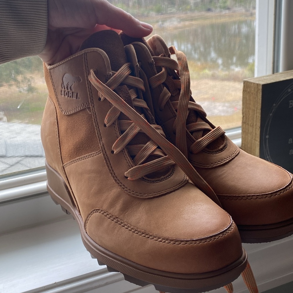 SOREL EVIE SPORT LACE BOOTIES